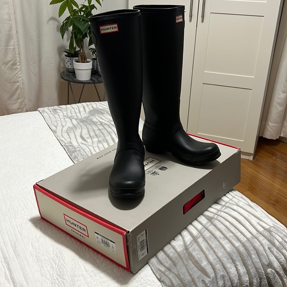 Hunter Shoes - Women Tall Matte Boots Size 8